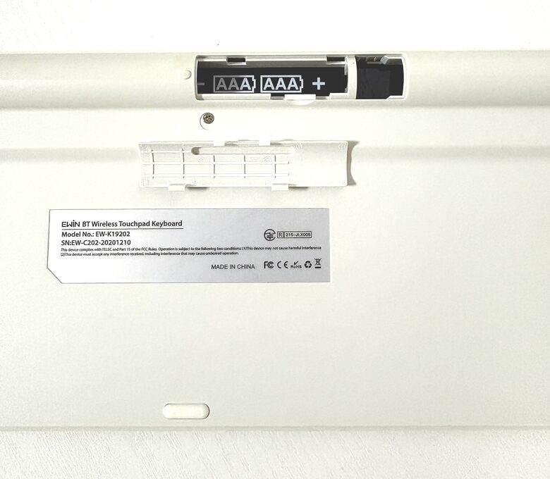 15. Ewin Bluetooth Keyboard 3