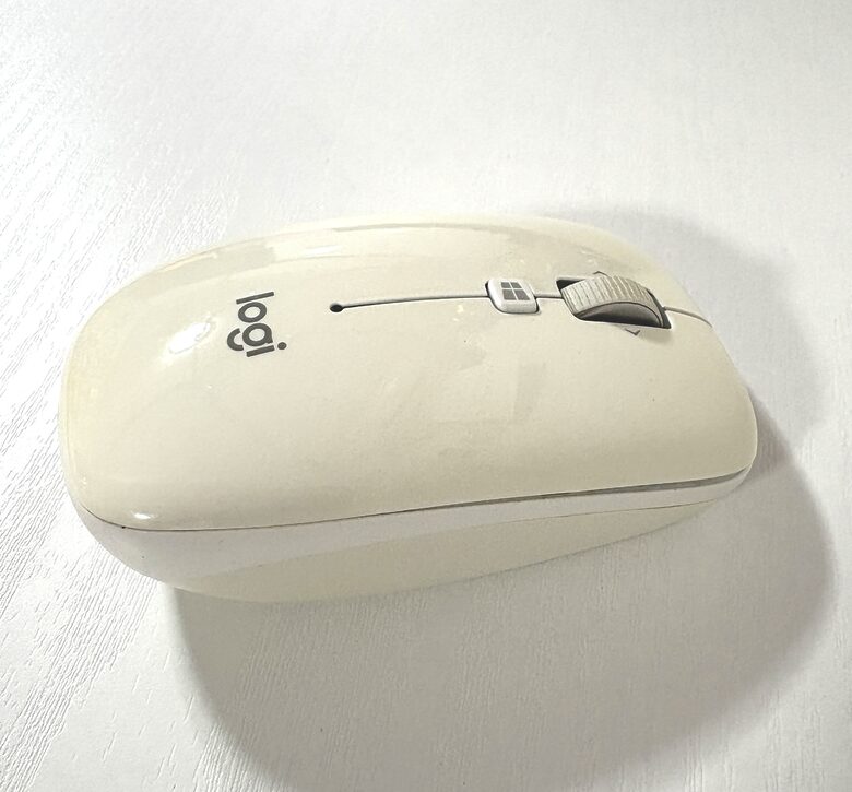 19. Logicool Mouse 1