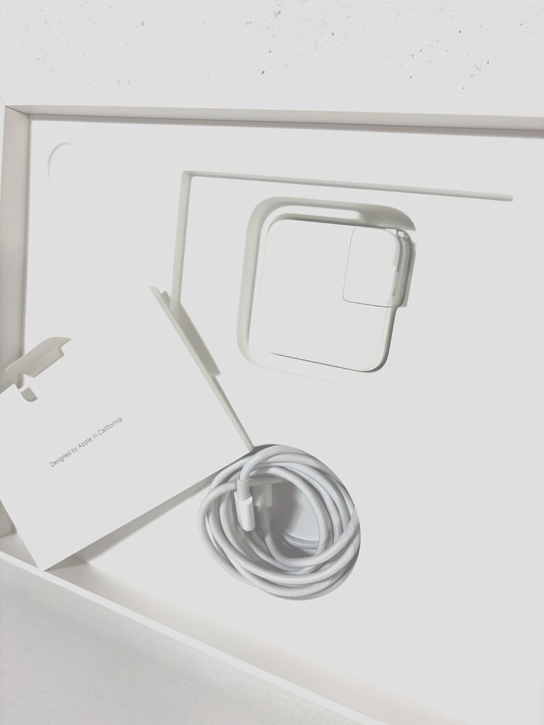 8. MacBook Air - Pink Gold 4